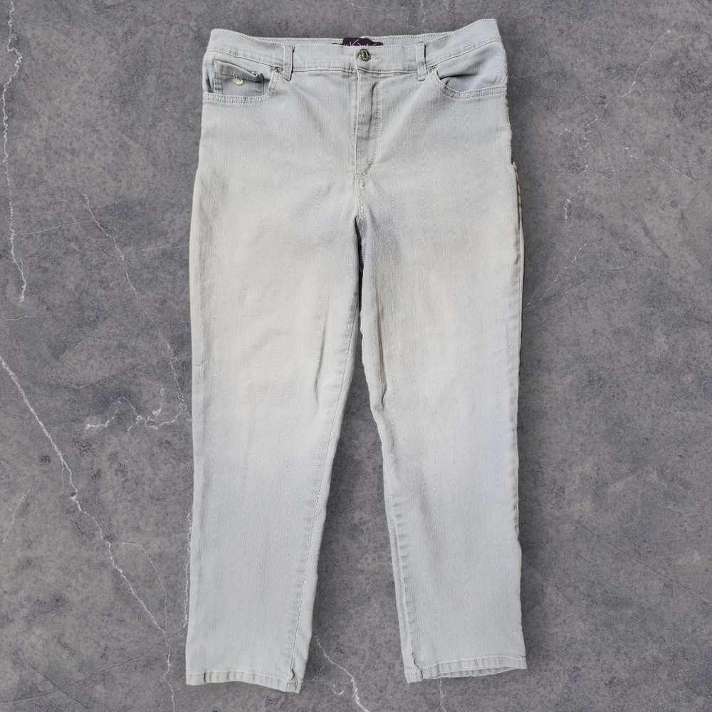 Gloria Vanderbilt Petite Amanda Straight Leg Jeans - Picture 2 of 6